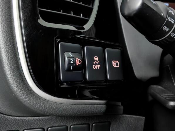 Mitsubishi Outlander III Рестайлинг 2 с пробегом 2018 года, цена 2 075 000 рублей, 131515 км, внедорожник, Автокод Объявления