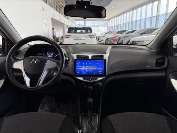 Hyundai Solaris I с пробегом 2012 года, цена 850 000 рублей, 205000 км, седан, Автокод Объявления