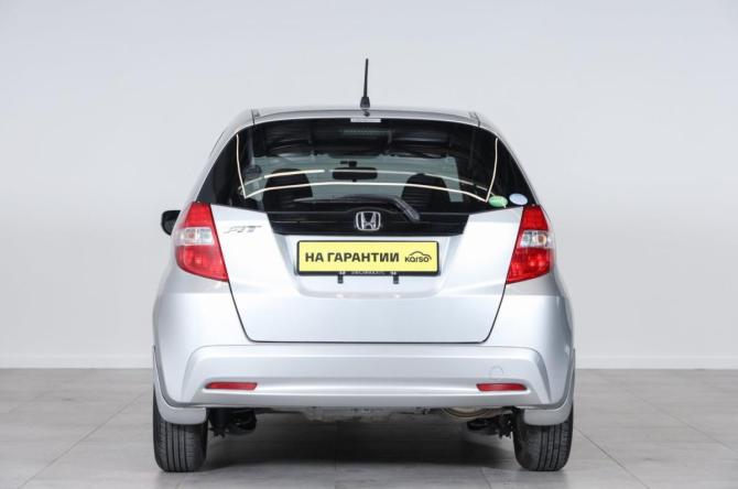 Honda Fit II с пробегом 2012 года, цена 849 000 рублей, 79000 км, хэтчбек, Автокод Объявления