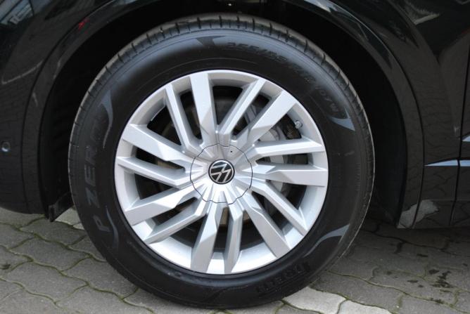 Volkswagen Touareg III Рестайлинг с пробегом 2025 года, цена 8 490 000 рублей, 10 км, внедорожник, Автокод Объявления