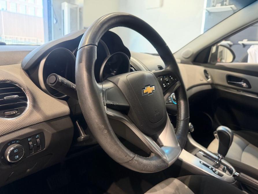 Chevrolet Cruze I Рестайлинг Москва  - изображение 13