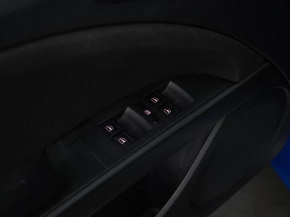 SEAT Leon II Рестайлинг с пробегом 2012 года, цена 1 450 000 рублей, 129943 км, хэтчбек, Автокод Объявления