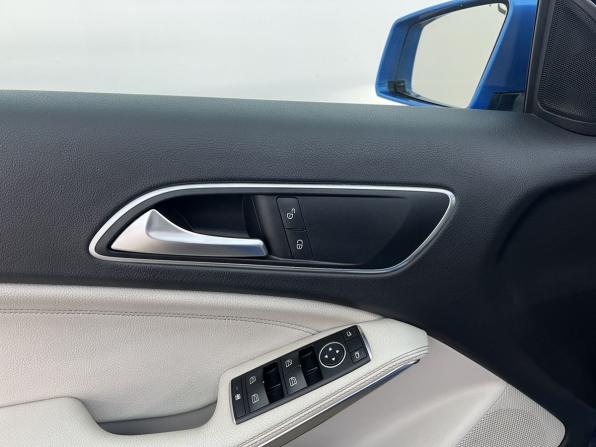 Mercedes-Benz A-Класс III (W176) с пробегом 2015 года, цена 1 450 000 рублей, 112400 км, хэтчбек, Автокод Объявления