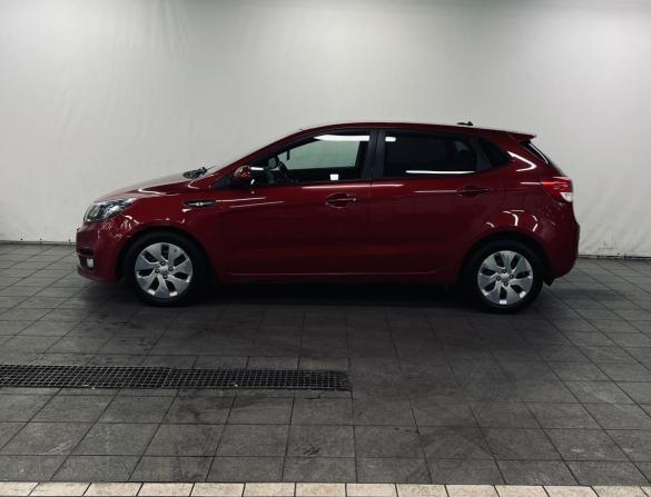 Kia Rio III Рестайлинг с пробегом 2017 года, цена 710 000 рублей, 262000 км, хэтчбек, Автокод Объявления