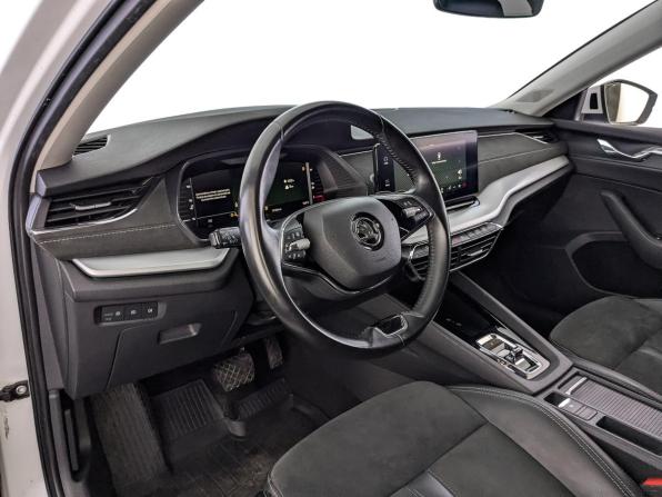 Skoda Octavia IV (A8) с пробегом 2021 года, цена 2 199 000 рублей, 101847 км, лифтбек, Автокод Объявления
