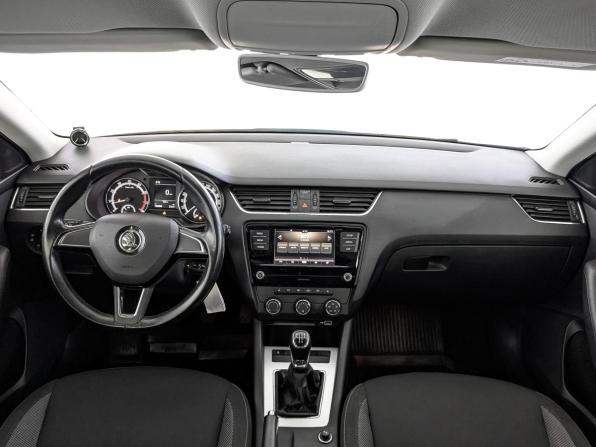 Skoda Octavia III (A7) Рестайлинг с пробегом 2019 года, цена 1 280 000 рублей, 182798 км, лифтбек, Автокод Объявления