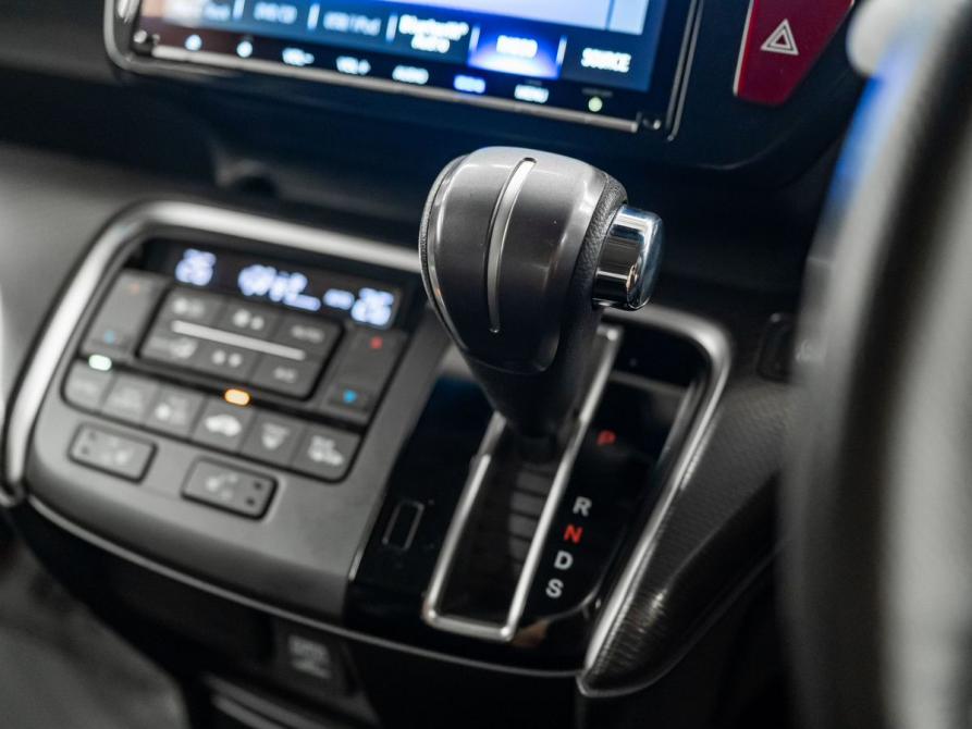 Honda Stepwgn V Рестайлинг Красноярск  - изображение 18