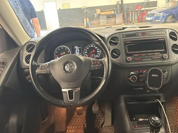 Volkswagen Tiguan I Рестайлинг с пробегом 2011 года, цена 839 000 рублей, 171769 км, внедорожник, Автокод Объявления