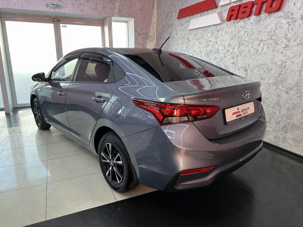 Hyundai Solaris II с пробегом 2018 года, цена 1 265 000 рублей, 109951 км, седан, Автокод Объявления