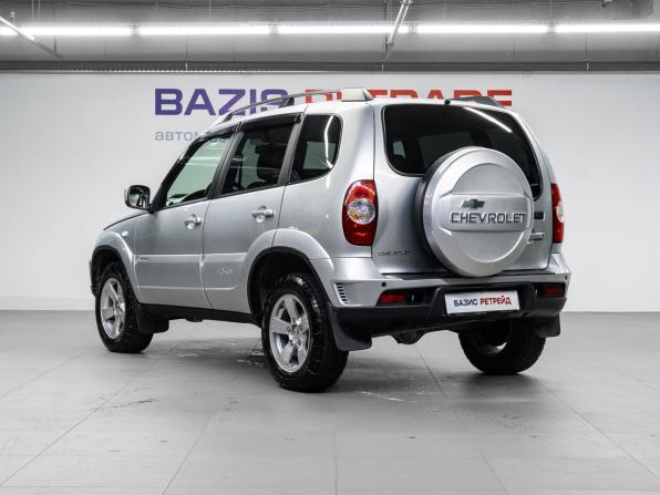 Chevrolet Niva I Рестайлинг с пробегом 2018 года, цена 899 000 рублей, 43250 км, внедорожник, Автокод Объявления