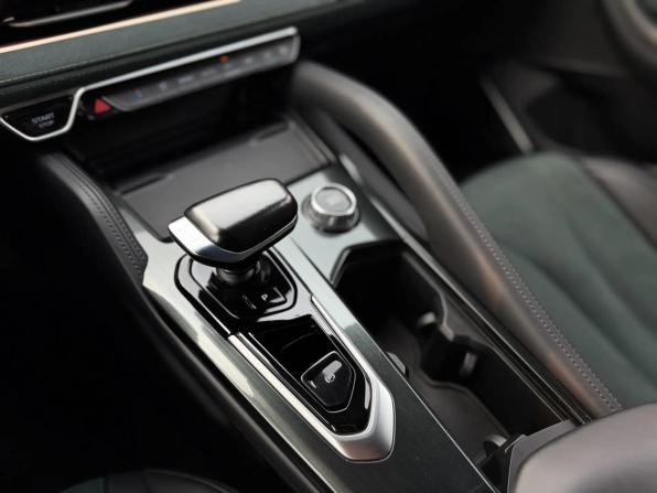 Geely Monjaro I с пробегом 2023 года, цена 3 199 000 рублей, 48014 км, внедорожник, Автокод Объявления