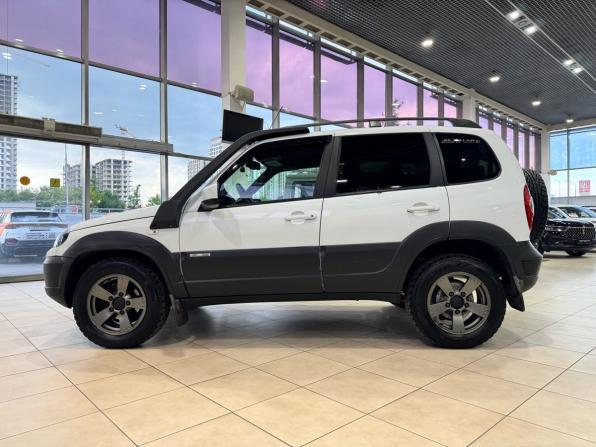 Chevrolet Niva I Рестайлинг с пробегом 2017 года, цена 685 000 рублей, 164498 км, внедорожник, Автокод Объявления