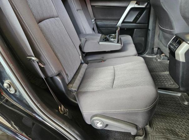 Toyota Land Cruiser Prado 150 Series Рестайлинг 2 с пробегом 2018 года, цена 3 750 000 рублей, 266900 км, внедорожник, Автокод Объявления
