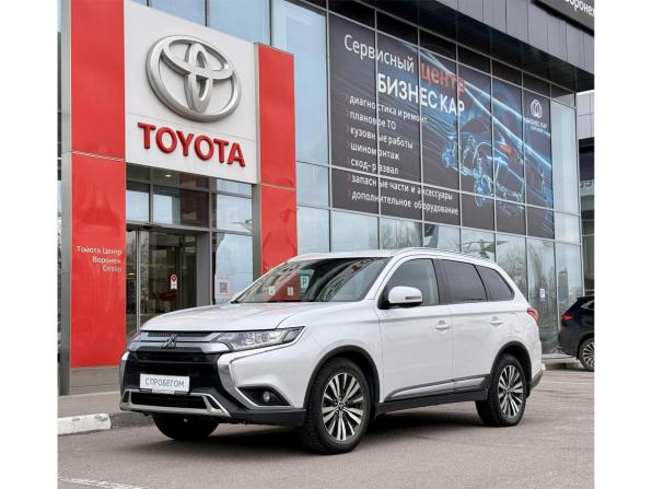 Mitsubishi Outlander III Рестайлинг 3 с пробегом 2019 года, цена 1 787 000 рублей, 208413 км, внедорожник, Автокод Объявления
