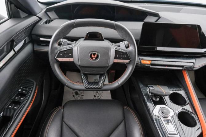 Changan UNI-V I с пробегом 2022 года, цена 2 239 000 рублей, 54000 км, лифтбек, Автокод Объявления