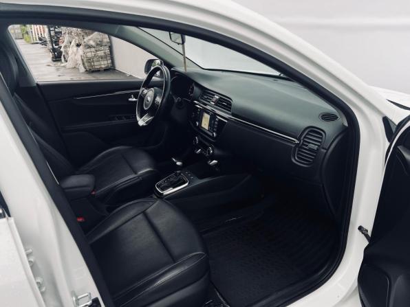 Kia Rio IV с пробегом 2018 года, цена 1 280 000 рублей, 185000 км, хэтчбек, Автокод Объявления