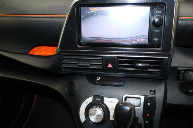 Toyota Sienta II с пробегом 2016 года, цена 1 259 000 рублей, 147870 км, минивэн, Автокод Объявления