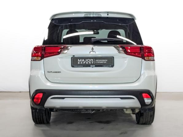 Mitsubishi Outlander III Рестайлинг 3 с пробегом 2021 года, цена 2 650 000 рублей, 76045 км, внедорожник, Автокод Объявления