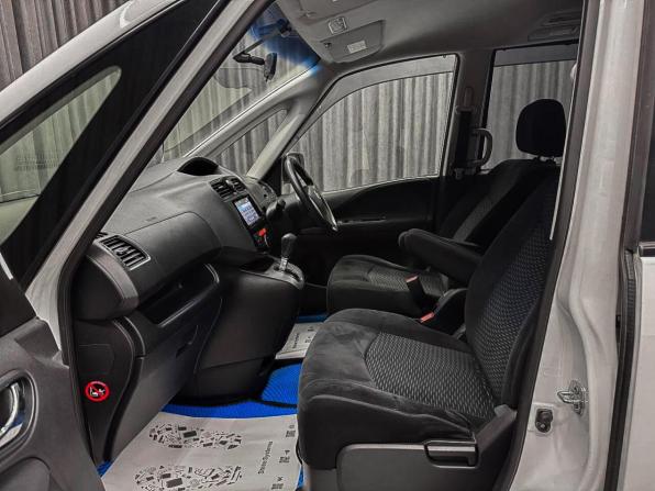 Nissan Serena IV (C26) с пробегом 2014 года, цена 1 200 000 рублей, 195000 км, минивэн, Автокод Объявления