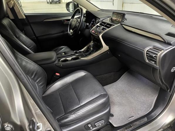 Lexus NX I с пробегом 2015 года, цена 2 350 000 рублей, 196253 км, внедорожник, Автокод Объявления