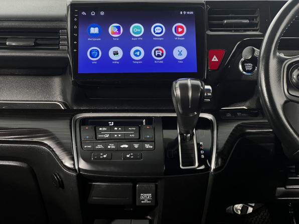 Honda Stepwgn V с пробегом 2016 года, цена 2 150 000 рублей, 163551 км, минивэн, Автокод Объявления
