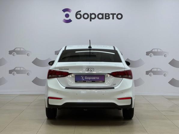 Hyundai Solaris II с пробегом 2017 года, цена 1 390 000 рублей, 82134 км, седан, Автокод Объявления