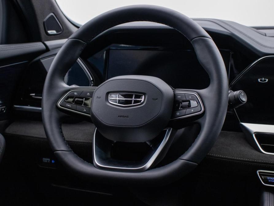 Geely Monjaro I Москва  - изображение 16