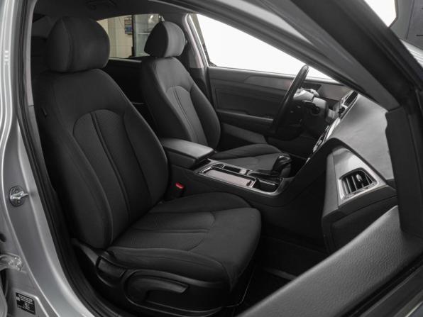 Hyundai Sonata VII (LF) Рестайлинг с пробегом 2018 года, цена 1 769 000 рублей, 142740 км, седан, Автокод Объявления
