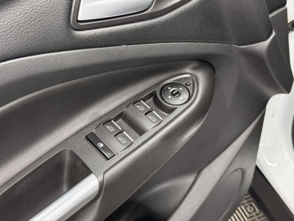 Ford Kuga II Рестайлинг с пробегом 2016 года, цена 1 699 000 рублей, 117729 км, внедорожник, Автокод Объявления