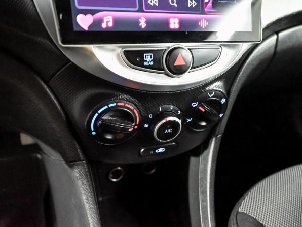 Hyundai Solaris I с пробегом 2011 года, цена 650 000 рублей, 201615 км, хэтчбек, Автокод Объявления