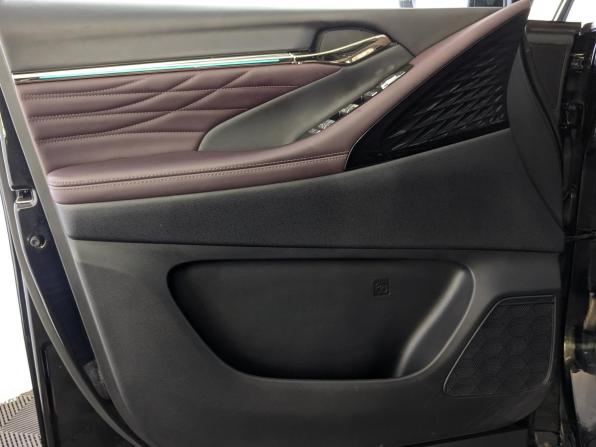 GAC Trumpchi M8 II с пробегом 2023 года, цена 4 350 000 рублей, 3939 км, минивэн, Автокод Объявления
