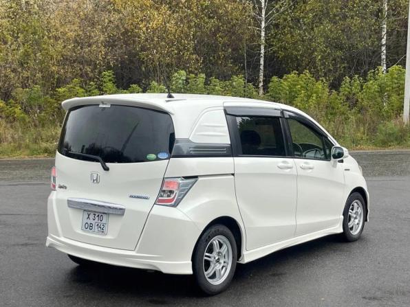 Honda Freed I Рестайлинг с пробегом 2012 года, цена 967 000 рублей, 140000 км, компактвэн, Автокод Объявления