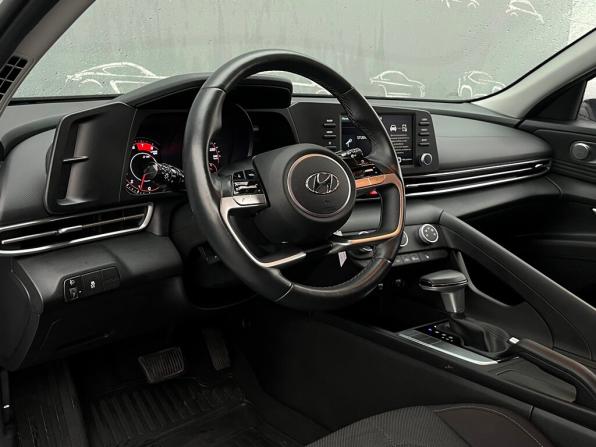 Hyundai Elantra VII (CN7) с пробегом 2022 года, цена 2 237 400 рублей, 30649 км, седан, Автокод Объявления