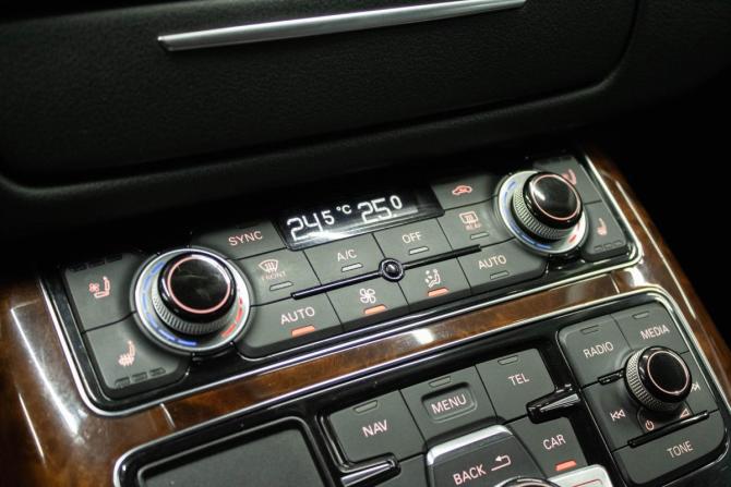 Audi A8 III (D4) с пробегом 2010 года, цена 1 319 000 рублей, 261069 км, седан, Автокод Объявления