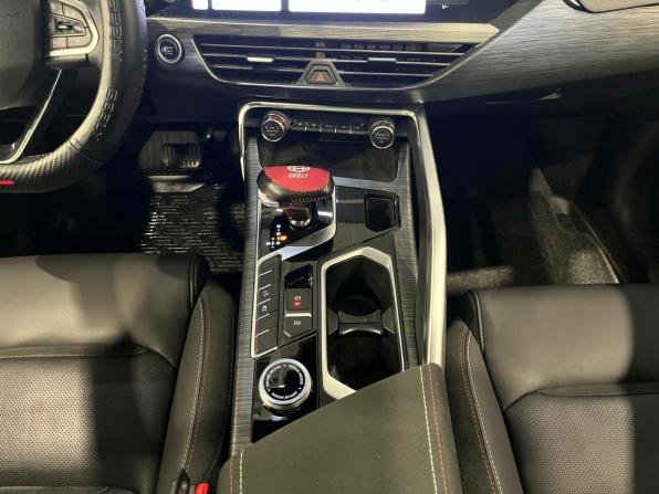 Geely Tugella I Рестайлинг с пробегом 2024 года, цена 3 099 500 рублей, 30000 км, внедорожник, Автокод Объявления