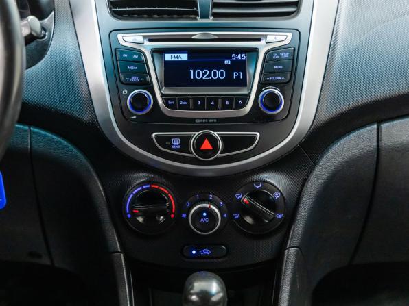 Hyundai Solaris I с пробегом 2014 года, цена 578 000 рублей, 200616 км, седан, Автокод Объявления