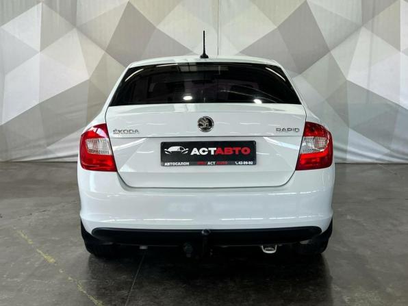 Skoda Rapid I Рестайлинг с пробегом 2018 года, цена 1 130 000 рублей, 130000 км, лифтбек, Автокод Объявления