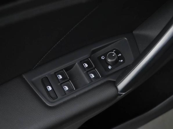 Volkswagen Tiguan II с пробегом 2017 года, цена 2 532 055 рублей, 105510 км, внедорожник, Автокод Объявления