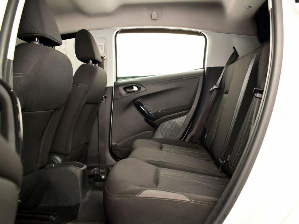 Peugeot 208 I с пробегом 2013 года, цена 585 995 рублей, 133969 км, хэтчбек, Автокод Объявления