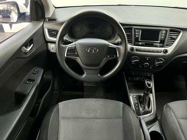 Hyundai Solaris II с пробегом 2017 года, цена 1 369 900 рублей, 176124 км, седан, Автокод Объявления