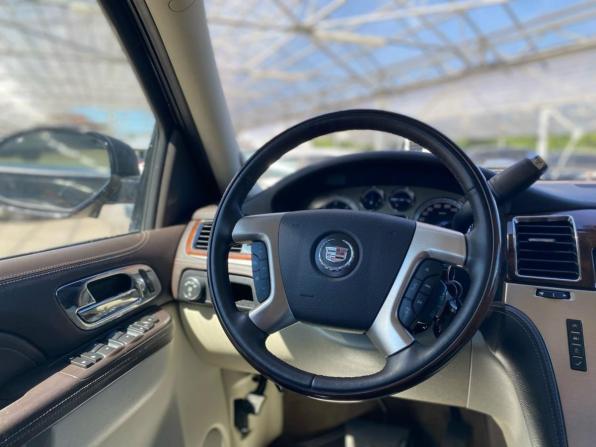 Cadillac Escalade III с пробегом 2011 года, цена 2 080 000 рублей, 213187 км, внедорожник, Автокод Объявления