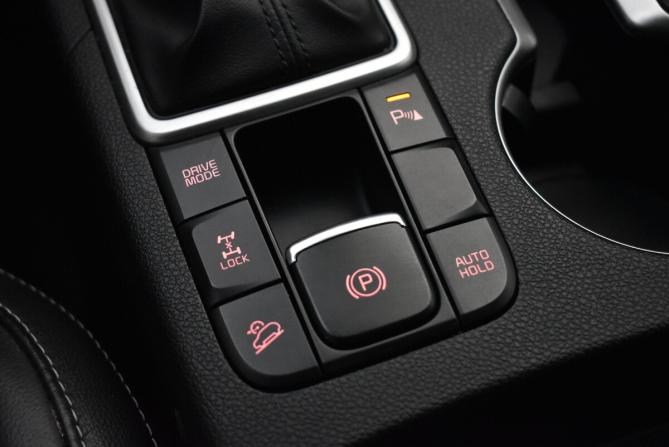 Kia Sportage IV с пробегом 2017 года, цена 1 775 000 рублей, 121503 км, внедорожник, Автокод Объявления