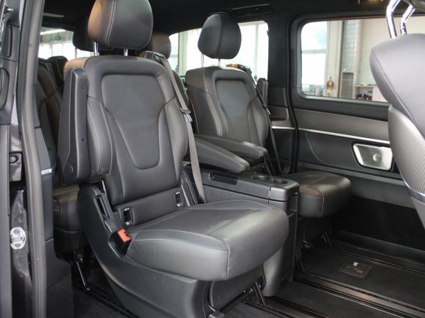 Mercedes-Benz V-Класс III (W447) Рестайлинг 2 с пробегом 2024 года, цена 11 300 000 рублей, 34484 км, минивэн, Автокод Объявления