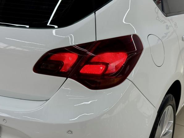 Opel Astra J с пробегом 2011 года, цена 615 000 рублей, 242486 км, хэтчбек, Автокод Объявления