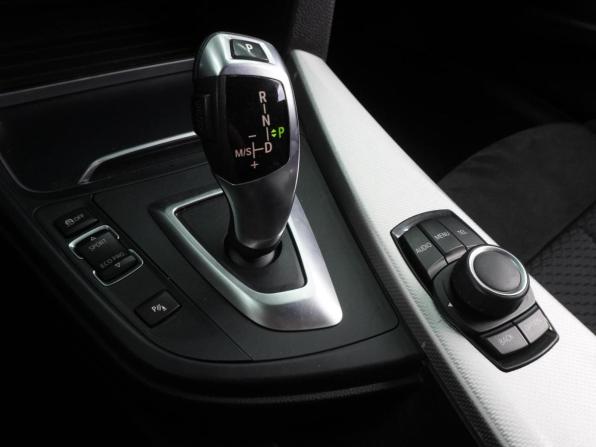 BMW 3 серии VI (F3x) Рестайлинг с пробегом 2015 года, цена 2 544 000 рублей, 64971 км, седан, Автокод Объявления
