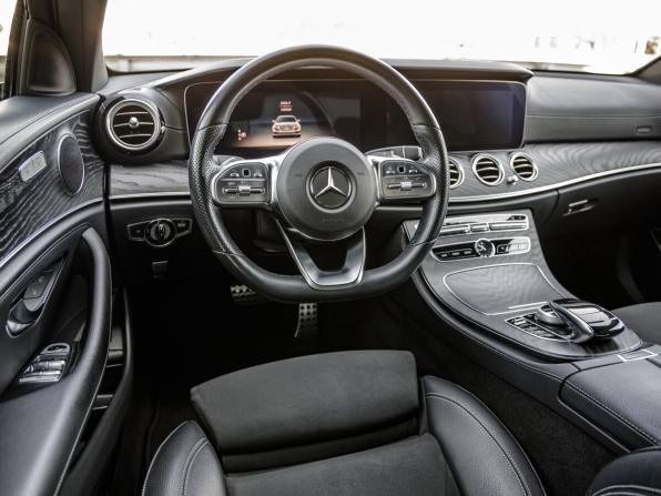 Mercedes-Benz E-Класс V (W213 S213 C238) с пробегом 2018 года, цена 3 368 000 рублей, 142363 км, седан, Автокод Объявления