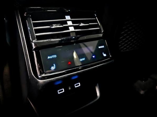 Geely Monjaro I с пробегом 2024 года, цена 3 330 000 рублей, 35599 км, внедорожник, Автокод Объявления
