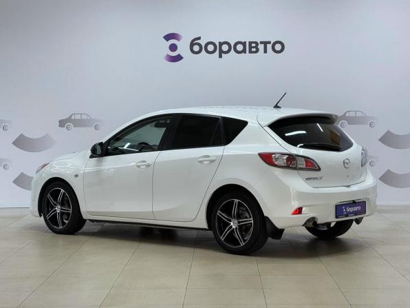 Mazda 3 III (BM) с пробегом 2013 года, цена 949 000 рублей, 189568 км, седан, Автокод Объявления