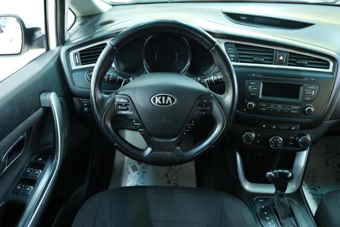 Kia Ceed II Рестайлинг с пробегом 2016 года, цена 1 099 000 рублей, 130500 км, универсал, Автокод Объявления
