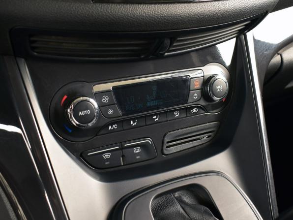 Ford Kuga II с пробегом 2016 года, цена 1 549 995 рублей, 176879 км, внедорожник, Автокод Объявления